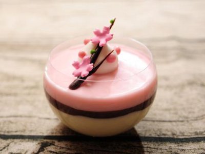 ​76年属什么生肖的?(1976年属龙的女人一生命运 76年属龙的女人命好吗)