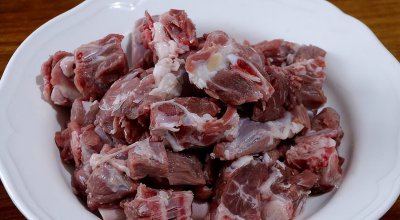 ​炖羊排都放什么调料去膻味（炖羊排都放什么调料去膻味的）