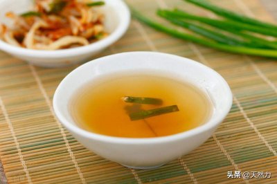 ​如何制作葱油拌面 如何做好吃的葱油拌面