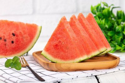 ​传说中的甜瓜女王，扎根新疆62年为了什么？