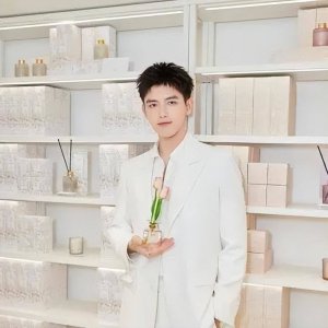 ​陈飞宇风波让“站姐”成为热搜，站姐到底是什么职业？赚钱吗？