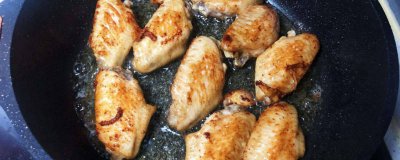 ​煎鸡翅怎样不粘锅 煎鸡翅怎么才不粘锅