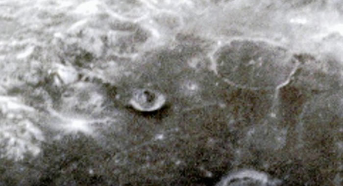 SecureTeam10组织专家发现NASA秘而不宣的月球表面圆形物体 疑为外星人基地