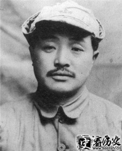 ​开国元勋贺龙简介_贺龙元帅的夫人子女后代_贺龙怎么死的