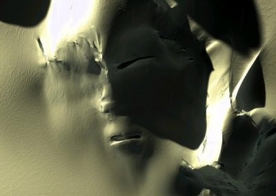 ​“UFO_scandinavia”：南极洲卫星图片发现外星人人脸