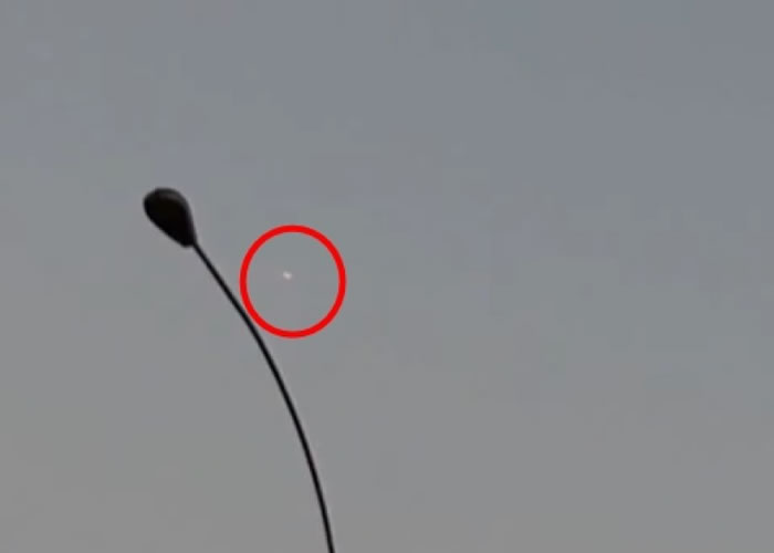 秘鲁首都利马上空现橙色光点 惹外星人UFO入侵恐慌