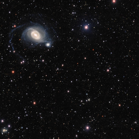 相互作用的星系NGC 1512和NGC 1510