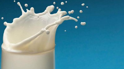 ​纯牛奶和水的密度哪个大一点 纯牛奶和水的密度哪个大一些