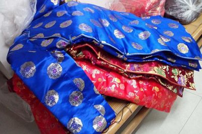 ​老人死后寿衣由谁穿上