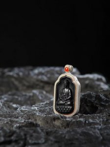 ​第一次佩戴本命佛有什么讲究（佩戴本命佛前要做哪些）