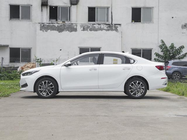 起亚K32021款最低多少钱可以落地?起亚K3官方价-