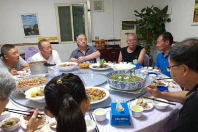 ​法国旅游去哪买红酒(法国旅游需要多少钱才可以)