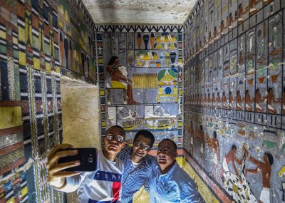 ​4300年前埃及第五王朝时期古墓出土 浮雕色彩依然鲜艳