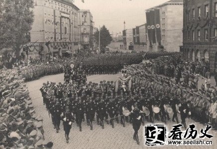 德国战败基尔军港水兵起义
