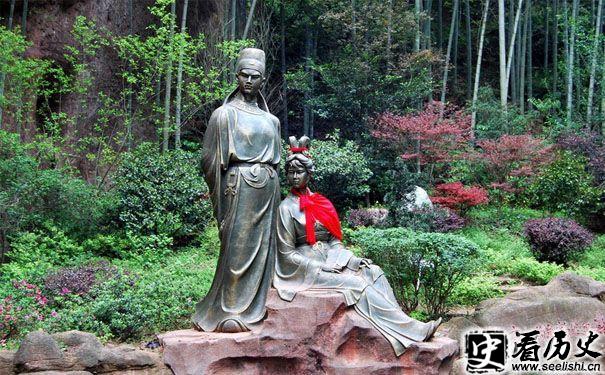 苏轼与王弗雕像