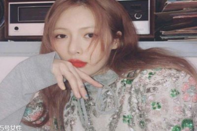 ​金泫雅同款美甲 泫雅美甲ins图片