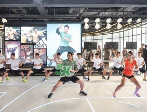 adidas阿迪达斯运动体验迷你品牌中心是干什么的？