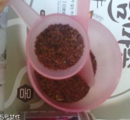 海藻面膜用什么水调最好？海藻面膜和什么调最好？