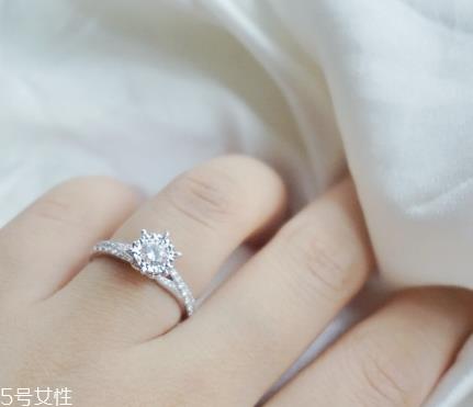 钻戒是750好还是950好？钻戒买750还是950好？