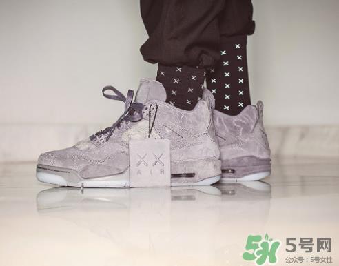 kaws与air jordan 4黑色版本亲友限定款什么时候发售? kaws与air jordan 4黑色版本亲友限定款什么时候发售?