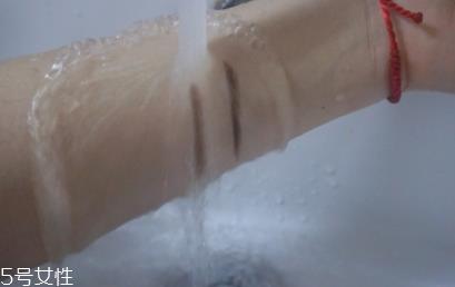 自然堂眉笔怎么样？来看看眉笔的质量