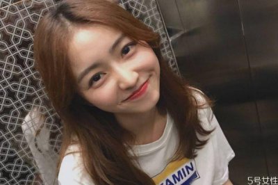 ​初次见面女生最先看男生哪里 初次见面有好感的表现