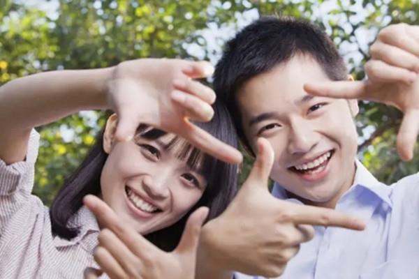 怎么知道男友心里在想什么 精神出轨的人会有什么表现 怎么知道男友心里在想什么 精神出轨的人会有什么表现