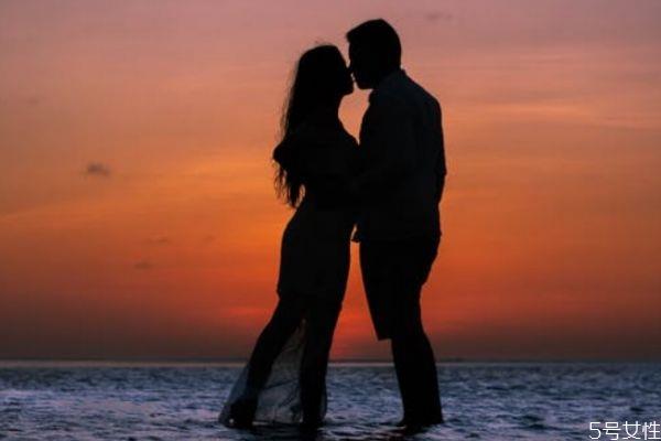 前妻还接电话意味着什么 挽回前妻的方法与忌讳 前妻还接电话意味着什么 挽回前妻的方法与忌讳