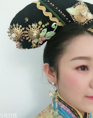 清朝女性唇妆怎么化 清代花瓣唇妆画法