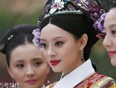 清朝女性唇妆怎么化 清代花瓣唇妆画法