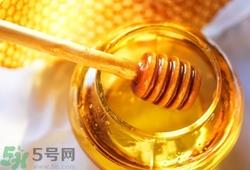 蜂蜜涂脸有什么好处?蜂蜜涂脸多长时间洗