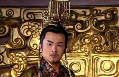 ​东周时期周朝都没有灭 东周为什么还分为春秋和战国