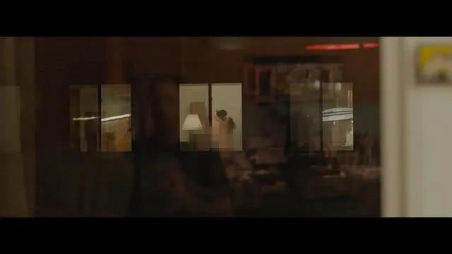 为了满足“变态”心理,丈夫拍摄妻子与多名陌生男不雅视频,获利百万11