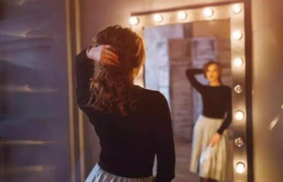 ​分手后怎么发朋友圈让对方主动联系你？