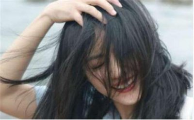 ​微信幽默聊天开场白实例，一句话让女生对你产生兴趣