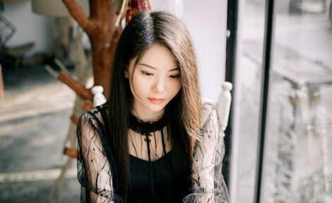 女人暗恋男人的眼神