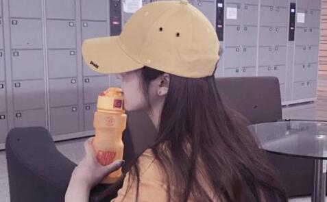 女生送糖给男生是处理糖