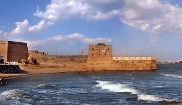 探秘万里长城有没有人走完（万里长城真的有万里吗）  2