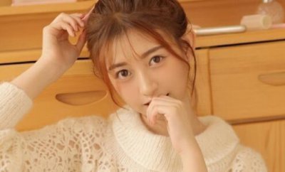 ​夸女生漂亮的话幽默点的，让她对你的夸奖印象深刻