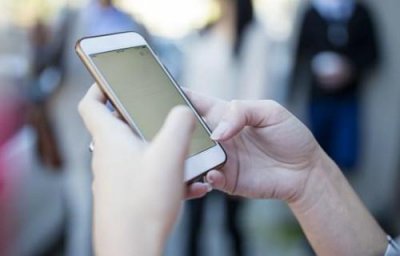 ​女生问你是谁，怎么幽默回复？