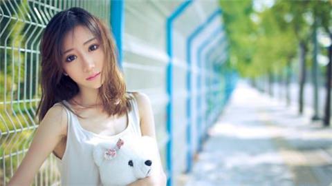 爱一个人有多苦只有自己清楚