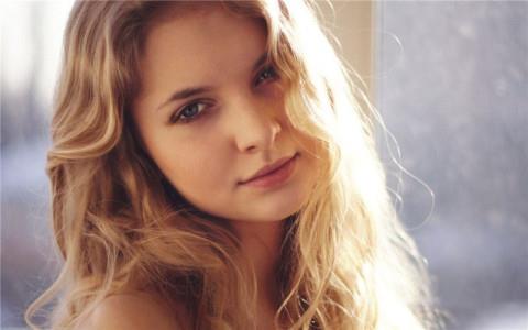 初识女生聊天话题，和女孩初次聊天聊什么话题