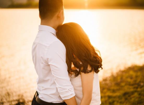 表白被女生拒绝后怎么回复？5个高效应对策略，让你不再尴尬！