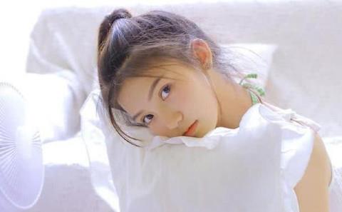 女生微信发呆表情意思？该怎么回复