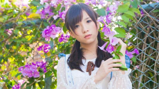 怎么让女生更喜欢自己?可以尝试着运用吊桥效应。