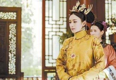 ​清朝妃子为什么要戴指甲套 这个东西代表着什么