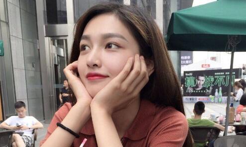 谈恋爱怎样提高情商？3个技巧让你成为一个懂她的人