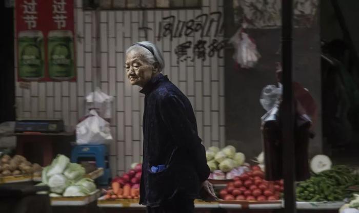 一位退休副省长镜头中的城中村