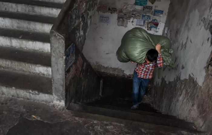 一位退休副省长镜头中的城中村