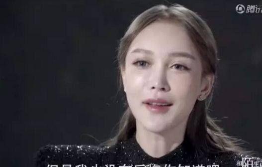 这位14岁开始整容，花费了400万的女孩，为什么能圈粉无数？